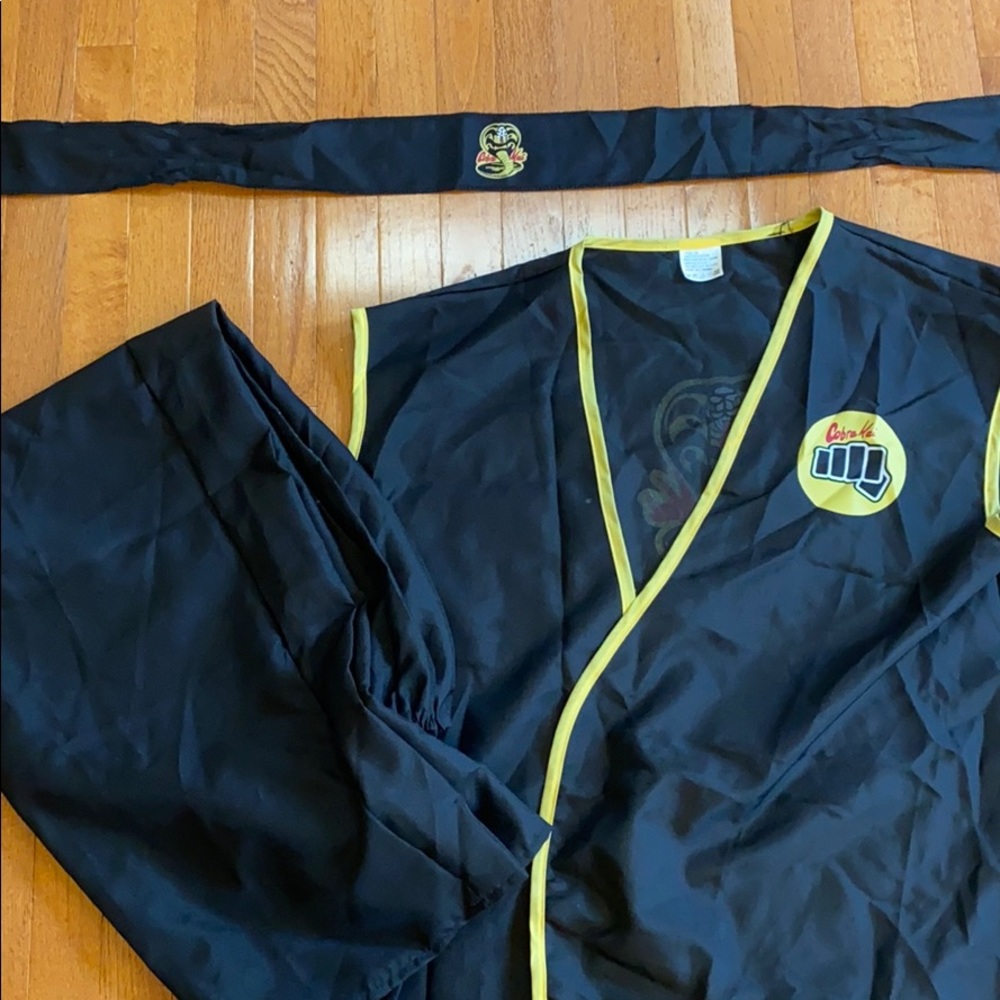Men’s Cobra Kai Halloween Costume - XL / XXL